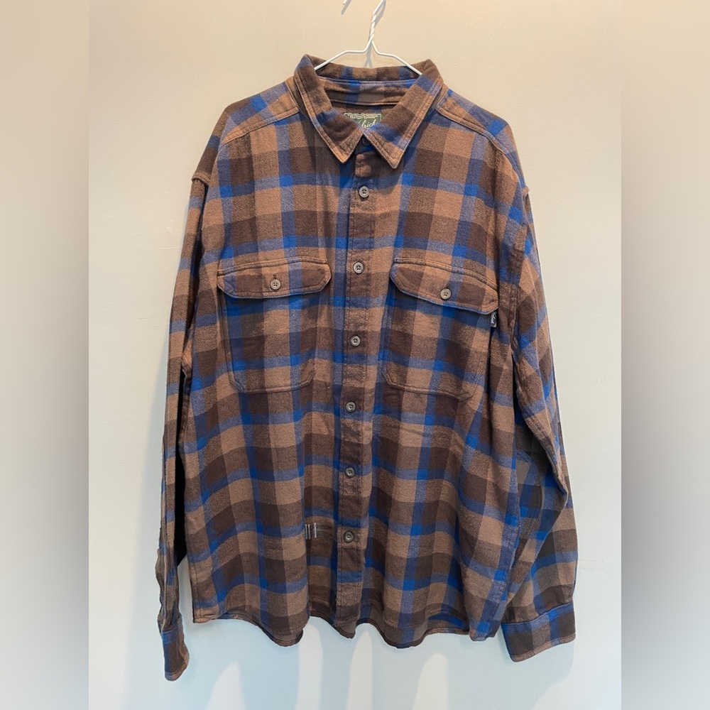 WOOLRICH - brown & blue plaid flannel button•down